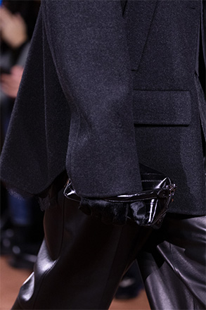اختيارنا لهذا الأسبوع: حقيبة فندي لوي FENDI LUI
